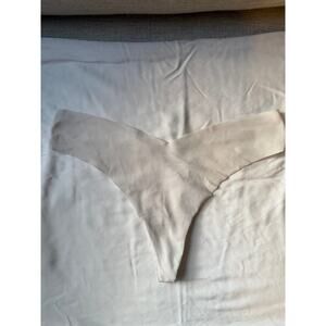 NWOT Ambrielle Cream Seamless Thong Panty – Size L (7)